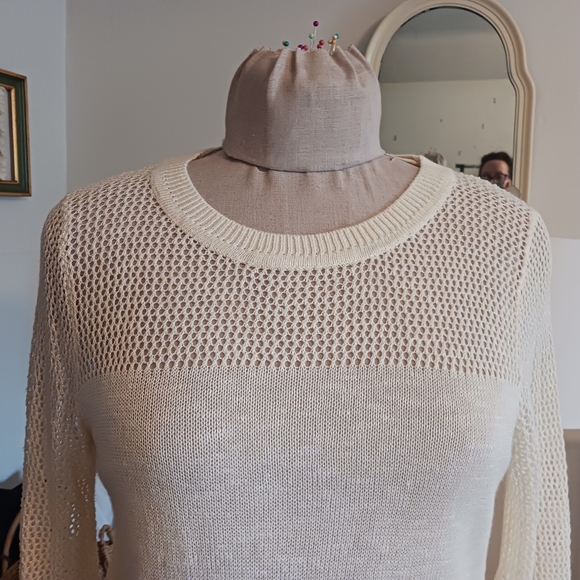 Banana Republic Ecru Linen Tunic Sweater - Picture 3 of 10